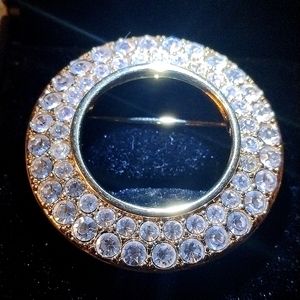 Vintage Swarovski Pave Crystal Goldtone Swan Signed Brooch Pin